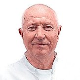 Врач Ахапкин Николай Владимирович