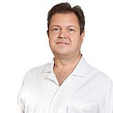 Врач Кретов Роман Александрович
