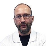 Врач Виноградов Максим Николаевич
